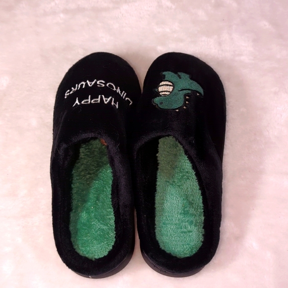 NEW Dinosaur slide fluffy slippers 5-6.5 - Picture 2 of 3